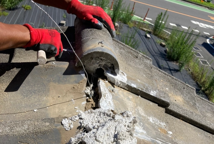 瓦の漆喰入れ替え